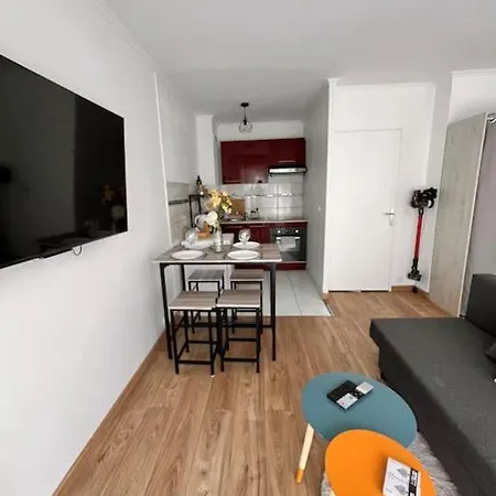 Apartment Agreable Paris Centre Metro Rer *