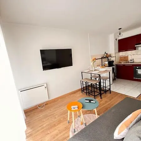 Apartment Agreable Paris Centre Metro Rer *